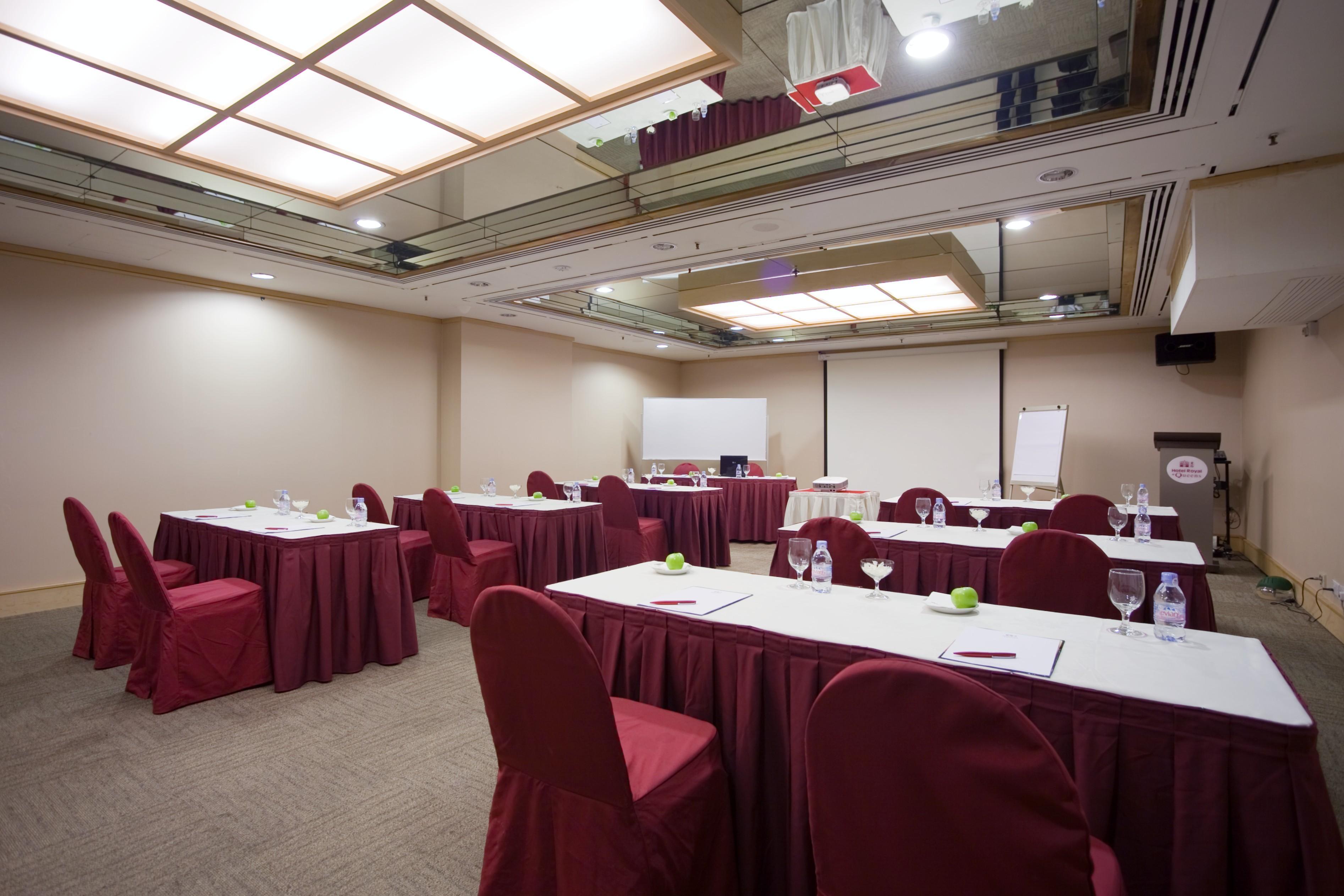 Hotel Royal At Queens Singapore