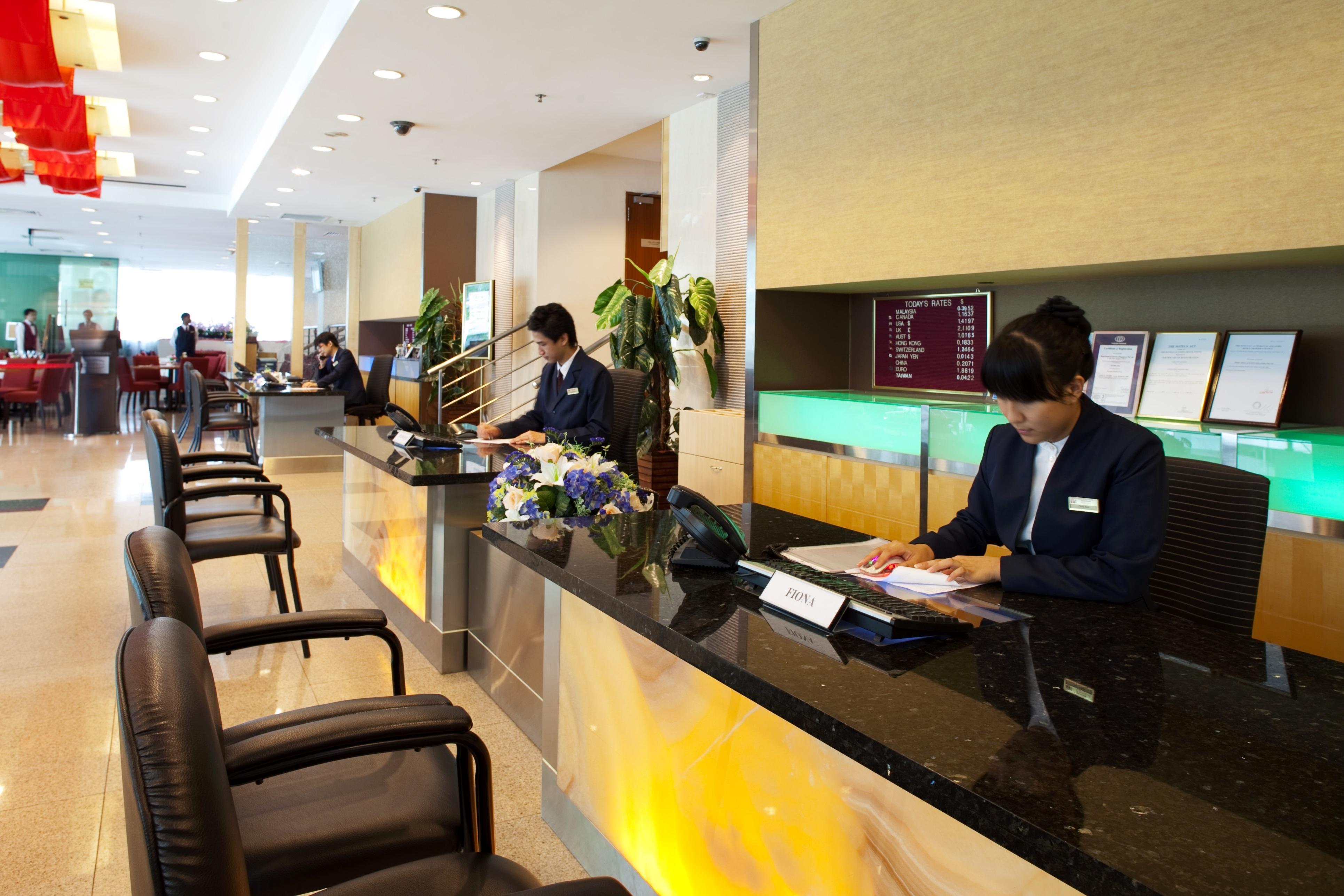 Hotel Royal At Queens Singapore