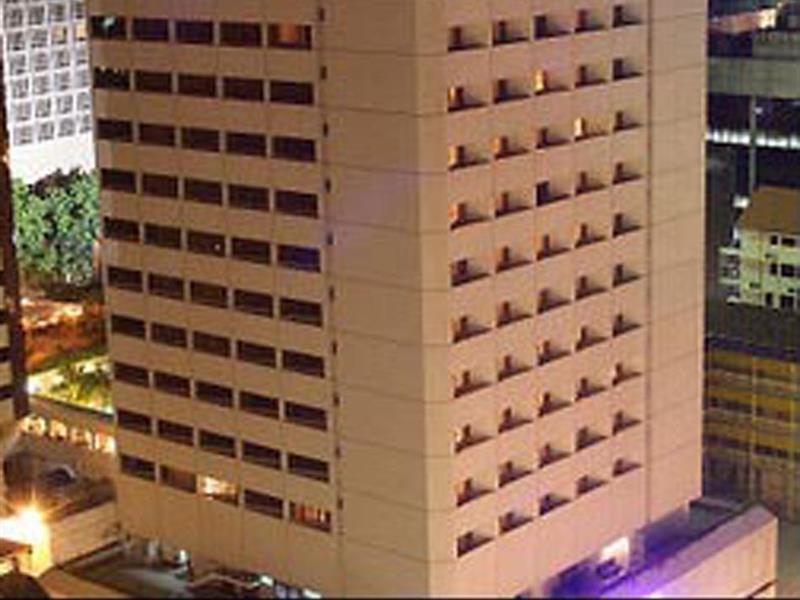Royal At Queens Hotel Singapore